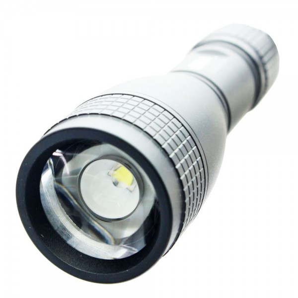 Lampe de poche à LED SILA L150range avec système coulissant Zoom Focus, max. 150Lumen